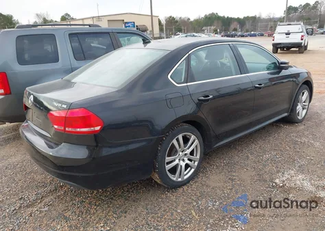 2014 Volkswagen Passat 2.0L Tdi Se z USA, uszkodzony, nr VIN 1VWBN7A39EC044528
